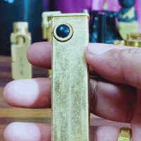Smoke King Vintage Wheel Kerosene Lighter, Windproof, Pocket-Size, Antique Style Gift Box Included animation