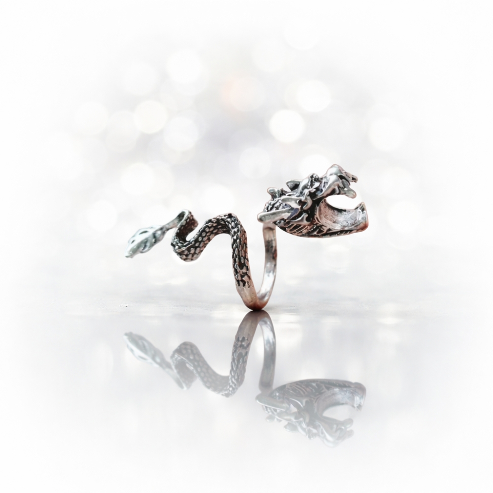 Smoke King Silver Dragon Cigarette Holder Ring | Retro Adjustable Finger Clip | Hands-Free Smoking Accessory for Men | Stylish Gift