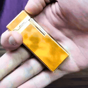 Smoke King Gold UltraSlim Gas Lighter animation