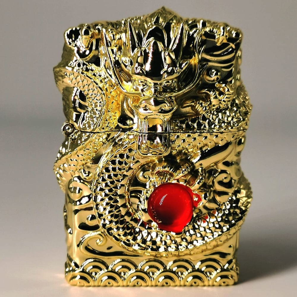 Smoke King Golden Dragon Vintage Trench Kerosene Lighter, Refillable Windproof Flint Wheel Antique Metal Pocket Lighter, Dragon Carving Collectible Gift Lighter (Fuel Not Included)
